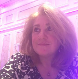 Meet your Posher, Claudia